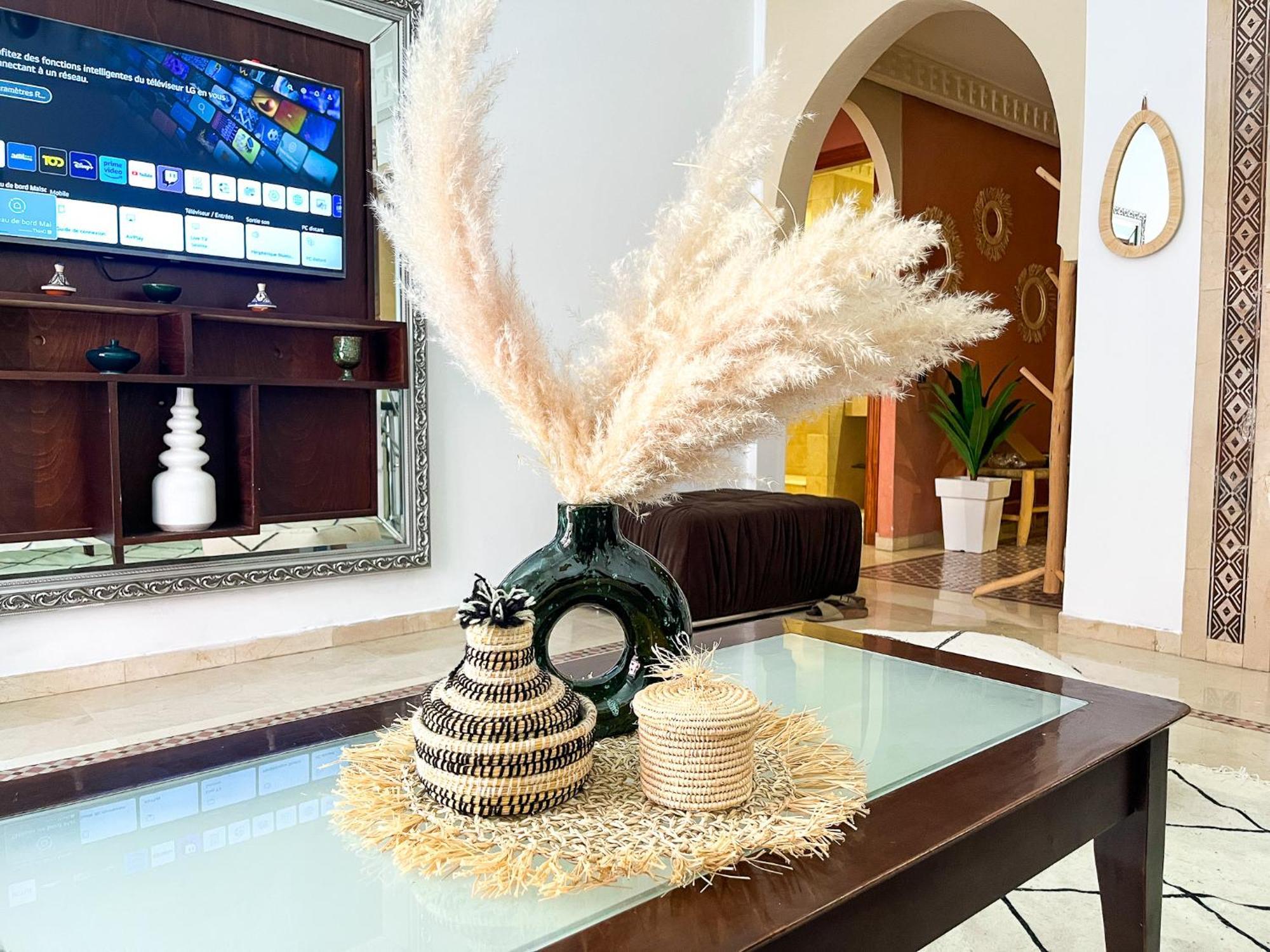 Appartement Chic Gueliz Plaza Avec Vue Marrakesh Eksteriør bilde